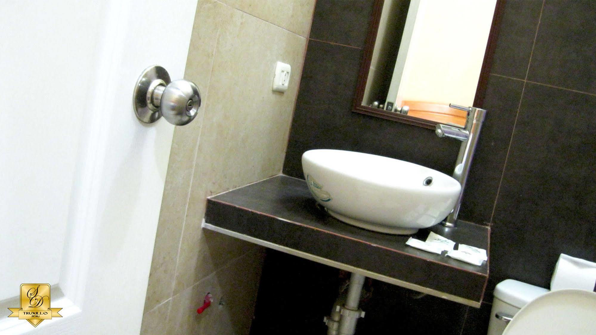 Hotel Ejecutivo San Diego Trujillo Extérieur photo